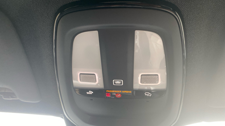 Volvo XC40 2.0 B3P Plus Dark 5dr Auto Petrol Estate